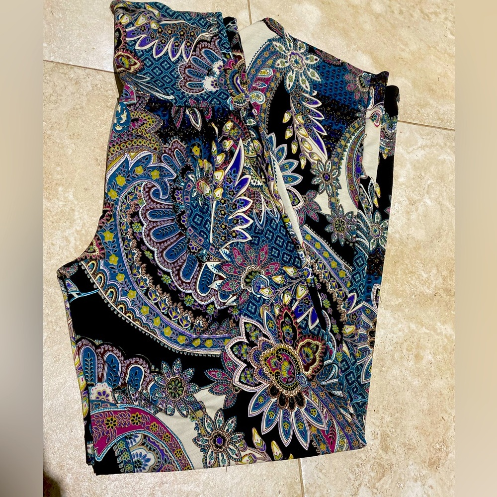 Women’s stretchy floral pants
